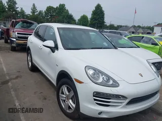 2013 Porsche Cayenne Diesel с VIN WP1AF2A26DLA41346, выставлен на аукционе IAAI как лот 42670580 с пробегом 154 110 миль миль и . История ставок и продаж доступна на DreamBid. Изображение 1.