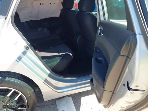 2015 Nissan Sentra S with VIN 3N1AB7AP7FY219042, listed as a IAAI auction lot 41776694 with 89,685 mi miles. Bid and sale history available at carsss.com. Image 8.
