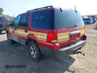 2005 Ford Expedition Special Service с VIN 1FMFU165X5LA19826, выставлен на аукционе IAAI как лот 42616754 с пробегом 90 397 миль миль и . История ставок и продаж доступна на DreamBid. Изображение 3.