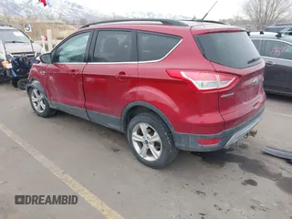 2014 Ford Escape SE z VIN 1FMCU9G93EUC21873, wystawiony jako IAAI lot #41401305 z przebiegiem 222 142 mil mil oraz . Historia ofert i sprzedaży dostępna na DreamBid. Obrazek 3.