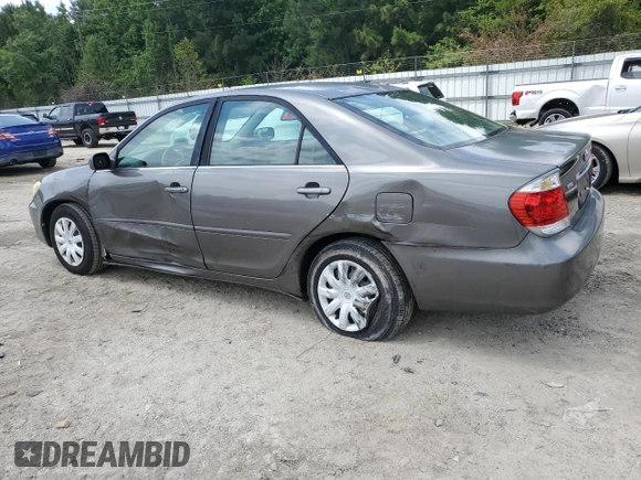 2005 Toyota Camry LE z VIN 4T1BE30K45U550097, wystawiony jako Copart lot #57962105 z przebiegiem 201 727 mil mil oraz Szkoda całkowita • Salvage title. Historia ofert i sprzedaży dostępna na DreamBid. Obrazek 2.