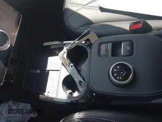 2021 Ford Mustang Mach-E Select z VIN 3FMTK1RM7MMA57653, wystawiony jako IAAI lot #41822938 z przebiegiem 23 581 mil mil oraz . Historia ofert i sprzedaży dostępna na DreamBid. Obrazek 19.