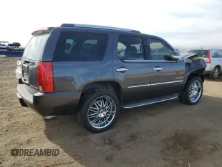 2010 Cadillac Escalade z VIN 1GYUKAEF8AR254884, wystawiony jako Copart lot #44844935 z przebiegiem 130 269 mil mil oraz Szkody całkowita. Historia ofert i sprzedaży dostępna na DreamBid. Obrazek 3.