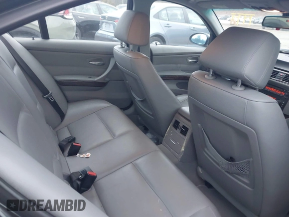 2006 BMW 3 Series 325xi with VIN WBAVD13556KV13312, listed as a IAAI auction lot 41781117 with 177,569 mi miles. Bid and sale history available at carsss.com. Image 8.