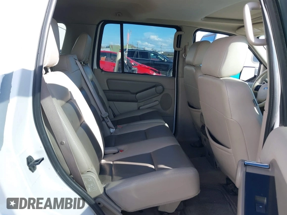 2006 Ford Explorer XLT with VIN 1FMEU73E66UA65376, listed as a IAAI auction lot 41732222 with 203,086 mi miles. Bid and sale history available at carsss.com. Image 8.