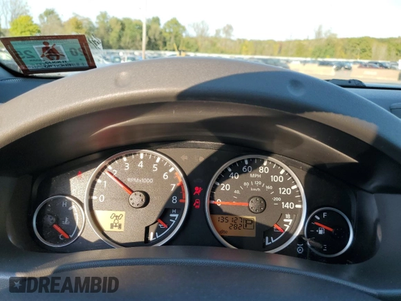 2005 Nissan Xterra SE z VIN 5N1AN08W55C613800, wystawiony jako Copart lot #75808284 z przebiegiem 135 127 mil mil oraz Szkoda całkowita • Salvage title. Historia ofert i sprzedaży dostępna na DreamBid. Obrazek 9.