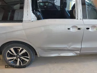 2018 Honda Odyssey Elite z VIN 5FNRL6H95JB105236, wystawiony jako IAAI lot #42020212 z przebiegiem 83 751 mil mil oraz . Historia ofert i sprzedaży dostępna na DreamBid. Obrazek 6.