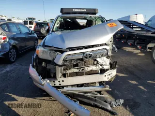 2010 Toyota 4Runner Trail z VIN JTEBU5JR2A5010939, wystawiony jako Copart lot #72620674 z przebiegiem Nie podano mil oraz Nie do naprawy • Non repairable. Historia ofert i sprzedaży dostępna na DreamBid. Obrazek 5.