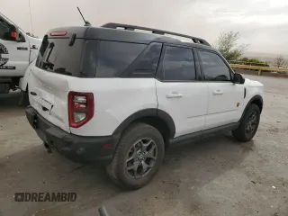 2021 Ford Bronco Sport Badlands z VIN 3FMCR9D96MRA87307, wystawiony jako Copart lot #53701625 z przebiegiem 27 744 mil mil oraz Szkoda całkowita • Salvage title. Historia ofert i sprzedaży dostępna na DreamBid. Obrazek 3.