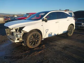 2024 Lexus RX 500h F Sport Performance z VIN 2T2BCMEA1RC012987, wystawiony jako IAAI lot #41365365 z przebiegiem 18 400 mil mil oraz . Historia ofert i sprzedaży dostępna na DreamBid. Obrazek 2.