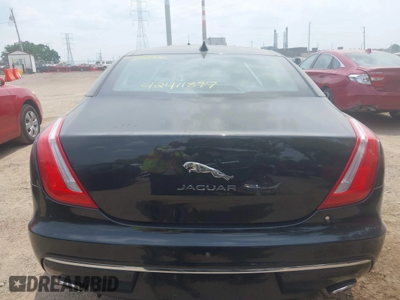 2017 Jaguar XJ Portfolio with VIN SAJWJ2GD4H8W05326, listed as a IAAI auction lot 42411897 with 49,179 mi miles and . Bid and sale history available at DreamBid. Image 16.