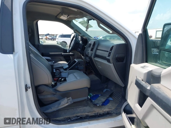 2019 Ford F-250 XL with VIN 1FDBF2A62KEF59427, listed as a IAAI auction lot 42523580 with 80,243 mi miles and . Bid and sale history available at DreamBid. Image 5.