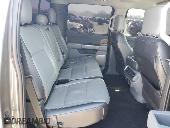 2021 Ford F-150 XL z VIN 1FTFW1E5XMKD73284, wystawiony jako Copart lot #52771875 z przebiegiem 108 806 mil mil oraz Szkoda całkowita • Salvage title. Historia ofert i sprzedaży dostępna na DreamBid. Obrazek 10.