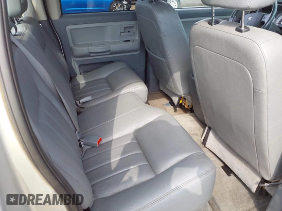 2006 Dodge Dakota SLT z VIN 1D7HW48N76S645515, wystawiony jako IAAI lot #42091904 z przebiegiem 160 695 mil mil oraz . Historia ofert i sprzedaży dostępna na DreamBid. Obrazek 8.