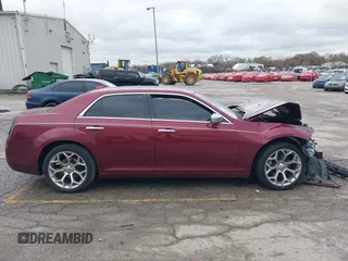 2019 Chrysler 300 C Luxury Series with VIN 2C3CCAPT8KH506432, listed as a IAAI auction lot 40933892 with 100,862 mi miles and . Bid and sale history available at carsss.com. Image 13.