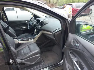 2013 Ford Escape SEL с VIN 1FMCU9H94DUA76775, выставлен на аукционе IAAI как лот 42536224 с пробегом 195 809 миль миль и . История ставок и продаж доступна на DreamBid. Изображение 5.