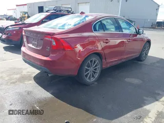 2011 Volvo S60 z VIN YV1902FH4B2013271, wystawiony jako IAAI lot #41706876 z przebiegiem 128 353 mil mil oraz . Historia ofert i sprzedaży dostępna na DreamBid. Obrazek 4.