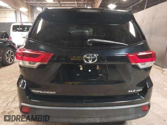 2018 Toyota Highlander SE with VIN 5TDJZRFH9JS494224, listed as a IAAI auction lot 42402768 with 49,912 mi miles and . Bid and sale history available at DreamBid. Image 16.