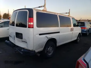 2003 Chevrolet Express Cargo with VIN 1GCGG25V131179481, listed as a Copart auction lot 76137274 with 219,610 mi miles and Salvage Title. Bid and sale history available at DreamBid. Image 3.