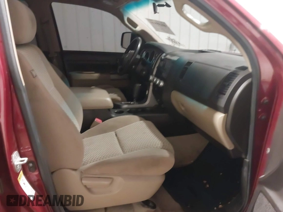 2010 Toyota Tundra z VIN 5TFUW5F1XAX144077, wystawiony jako IAAI lot #40135939 z przebiegiem 152 828 mil mil oraz . Historia ofert i sprzedaży dostępna na DreamBid. Obrazek 5.