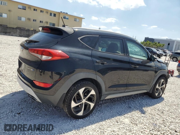 2017 Hyundai Tucson Value z VIN KM8J33A25HU285145, wystawiony jako Copart lot #53126025 z przebiegiem 89 912 mil mil oraz Szkoda całkowita • Salvage title. Historia ofert i sprzedaży dostępna na DreamBid. Obrazek 3.