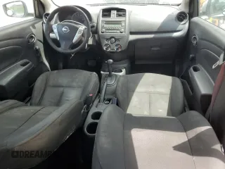 2016 Nissan Versa S z VIN 3N1CN7AP3GL859294, wystawiony jako Copart lot #57069925 z przebiegiem 124 928 mil mil oraz Czysty tytuł • Clean title. Historia ofert i sprzedaży dostępna na DreamBid. Obrazek 8.