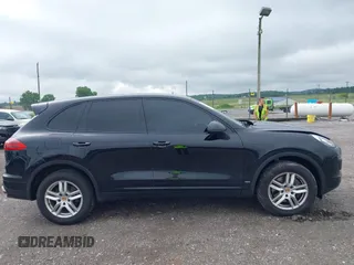 2016 Porsche Cayenne with VIN WP1AA2A28GLA10621, listed as a IAAI auction lot 42375924 with 70,815 mi miles and . Bid and sale history available at DreamBid. Image 13.