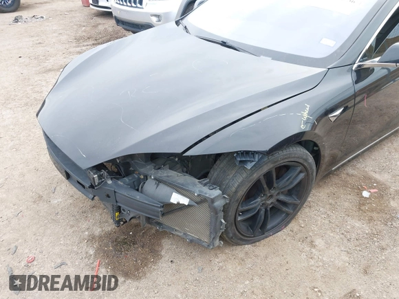 2017 Tesla Model S 100D z VIN 5YJSA1E27HF208282, wystawiony jako IAAI lot #41362736 z przebiegiem 173 162 mil mil oraz . Historia ofert i sprzedaży dostępna na DreamBid. Obrazek 19.