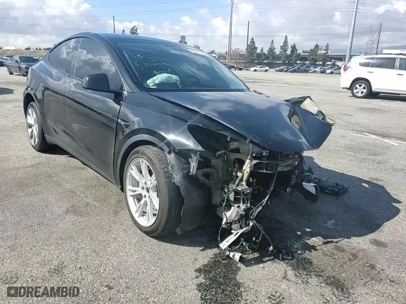 2023 Tesla Model Y Long Range with VIN 7SAYGDEE2PA111557, listed as a Copart auction lot 45561135 with 22,142 mi miles and Salvage Title. Bid and sale history available at carsss.com. Image 12.