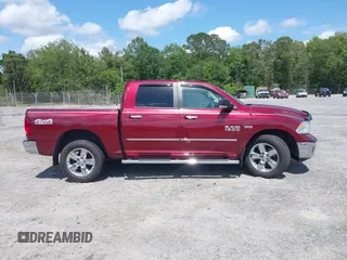 2016 Ram 1500 Big Horn z VIN 3C6RR7LT1GG207778, wystawiony jako IAAI lot #42223561 z przebiegiem 172 704 mil mil oraz . Historia ofert i sprzedaży dostępna na DreamBid. Obrazek 13.