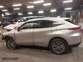 2021 Toyota Venza LE with VIN JTEAAAAH4MJ025989, listed as a IAAI auction lot 41642832 with 34,459 mi miles. Bid and sale history available at carsss.com. Image 15.
