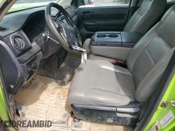2018 Toyota Tundra 2WD SR with VIN 5TFRM5F17JX133906, listed as a Copart auction lot 49607144 with 186,798 mi miles. Bid and sale history available at carsss.com. Image 7.