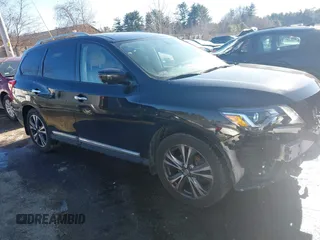 2020 Nissan Pathfinder Platinum with VIN 5N1DR2DM5LC638355, listed as a IAAI auction lot 41501559 with 32,612 mi miles. Bid and sale history available at carsss.com. Image 1.