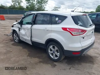 2016 Ford Escape SE z VIN 1FMCU9GX3GUB85250, wystawiony jako IAAI lot #42322056 z przebiegiem 187 833 mil mil oraz . Historia ofert i sprzedaży dostępna na DreamBid. Obrazek 3.