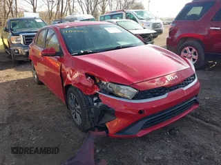 2022 Kia Forte LXS z VIN 3KPF24AD7NE427039, wystawiony jako IAAI lot #41921047 z przebiegiem 46 472 mil mil oraz . Historia ofert i sprzedaży dostępna na DreamBid. Obrazek 1.