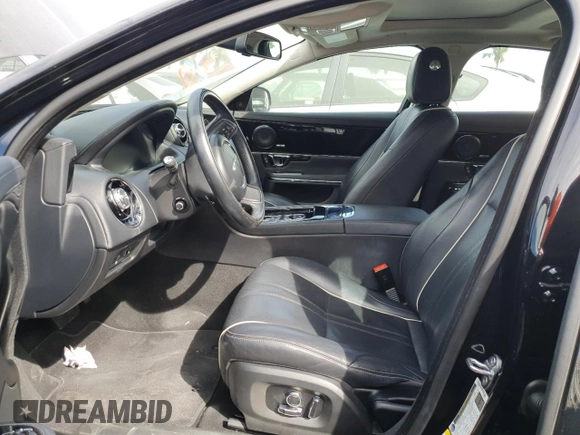 2017 Jaguar XJ with VIN SAJWA1C70H8W08833, listed as a Copart auction lot 76205434 with 0 mi miles and Non Repairable. Bid and sale history available at carsss.com. Image 7.