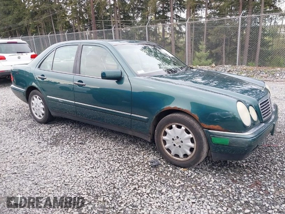 1998 Mercedes-Benz E-Class with VIN WDBJF65FXWA589630, listed as a IAAI auction lot 41990725 with 102,149 mi miles. Bid and sale history available at carsss.com. Image 1.