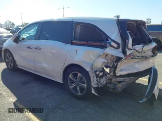 2018 Honda Odyssey Touring with VIN 5FNRL6H8XJB019122, listed as a IAAI auction lot 41820212 with 144,014 mi miles. Bid and sale history available at carsss.com. Image 3.