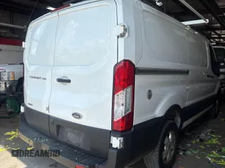 2020 Ford Transit z VIN 1FTBR1YG6LKA35821, wystawiony jako IAAI lot #42727394 z przebiegiem 86 896 mil mil oraz . Historia ofert i sprzedaży dostępna na DreamBid. Obrazek 1.