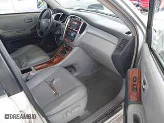 2004 Toyota Highlander with VIN JTEDP21A740036530, listed as a IAAI auction lot 41755851 with 184,088 mi miles. Bid and sale history available at carsss.com. Image 5.