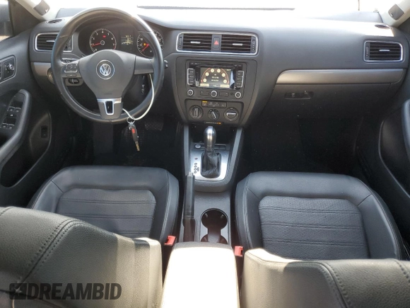 2013 Volkswagen Jetta SEL with VIN 3VWLX7AJ9DM392257, listed as a Copart auction lot 54011485 with 119,903 mi miles and Salvage title. Bid and sale history available at DreamBid. Image 8.