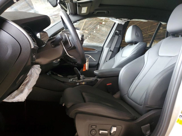 2021 BMW X3 sDrive30i z VIN 5UXTY3C01M9H64252, wystawiony jako Copart lot #54795085 z przebiegiem Nie podano mil oraz Szkoda całkowita • Salvage title. Historia ofert i sprzedaży dostępna na DreamBid. Obrazek 7.
