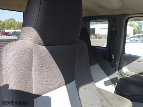 2004 Ford Ranger XL with VIN 1FTYR14U34PA73081, listed as a IAAI auction lot 40298515 with 265,466 mi miles. Bid and sale history available at carsss.com. Image 8.
