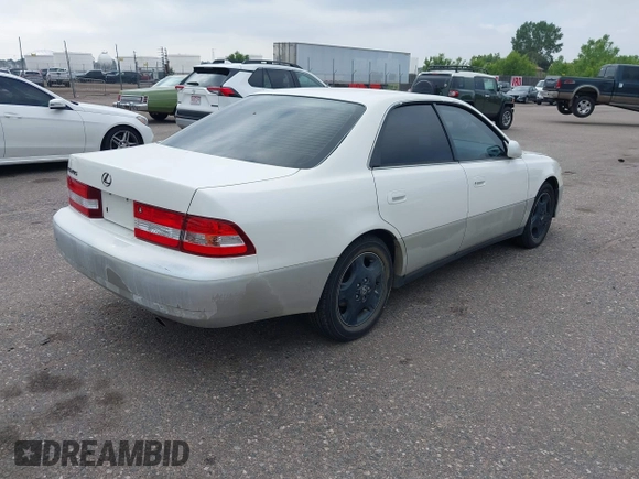 2001 Lexus ES 300 z VIN JT8BF28G210320831, wystawiony jako IAAI lot #42439269 z przebiegiem 188 643 mil mil oraz . Historia ofert i sprzedaży dostępna na DreamBid. Obrazek 4.