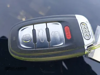 2009 Audi S5 z VIN WAURV78T99A036807, wystawiony jako IAAI lot #42352152 z przebiegiem 122 196 mil mil oraz . Historia ofert i sprzedaży dostępna na DreamBid. Obrazek 11.