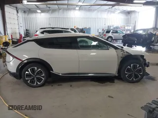 2022 Kia EV6 Wind with VIN KNDC34LA1N5028691, listed as a IAAI auction lot 41346742 with 110,944 mi miles. Bid and sale history available at carsss.com. Image 13.