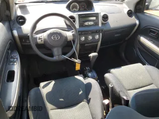 2006 Scion xA z VIN JTKKT624460146308, wystawiony jako Copart lot #72235754 z przebiegiem 196 789 mil mil oraz Szkody całkowita. Historia ofert i sprzedaży dostępna na DreamBid. Obrazek 8.