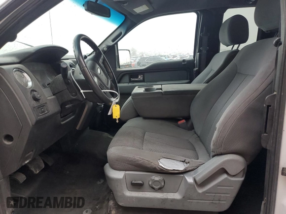 2014 Ford F-150 XL with VIN 1FTFX1EF2EFC92988, listed as a Copart auction lot 44261055 with 235,903 mi miles and Salvage title. Bid and sale history available at DreamBid. Image 7.