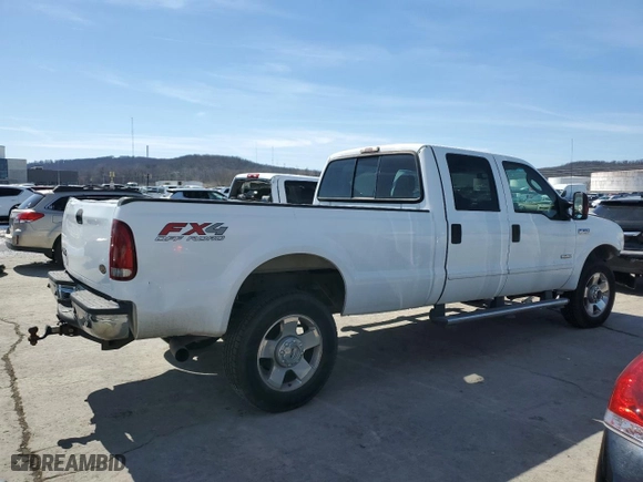 2006 Ford Super Duty F-350 SRW XL with VIN 1FTWW31PX6ED62063, listed as a Copart auction lot 46530185 with 140,642 mi miles and Salvage Title. Bid and sale history available at carsss.com. Image 3.
