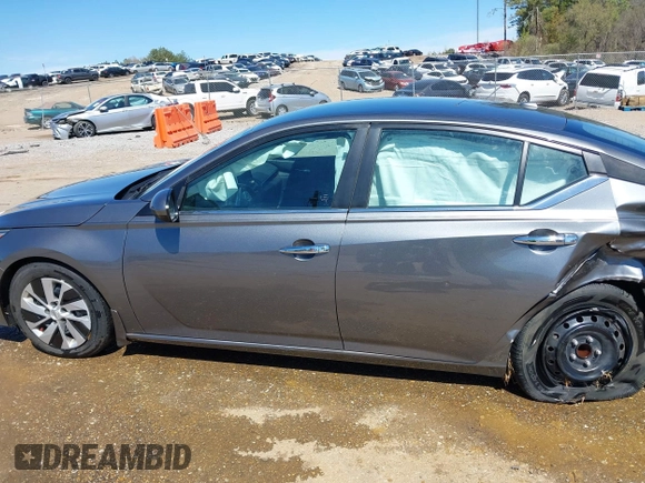 2020 Nissan Altima S with VIN 1N4BL4BV3LC277136, listed as a IAAI auction lot 41824422 with 105,250 mi miles and . Bid and sale history available at carsss.com. Image 15.